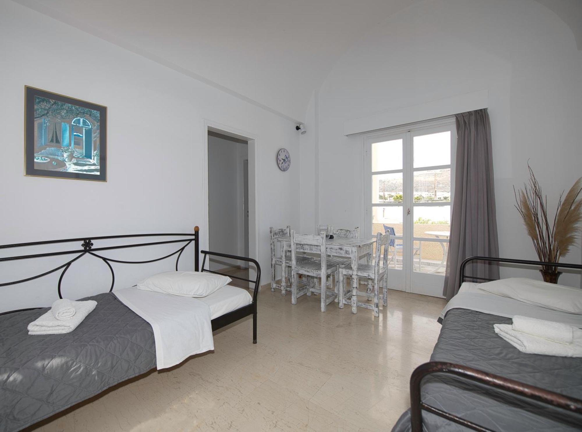 Ira Apartments Kamári Exteriér fotografie